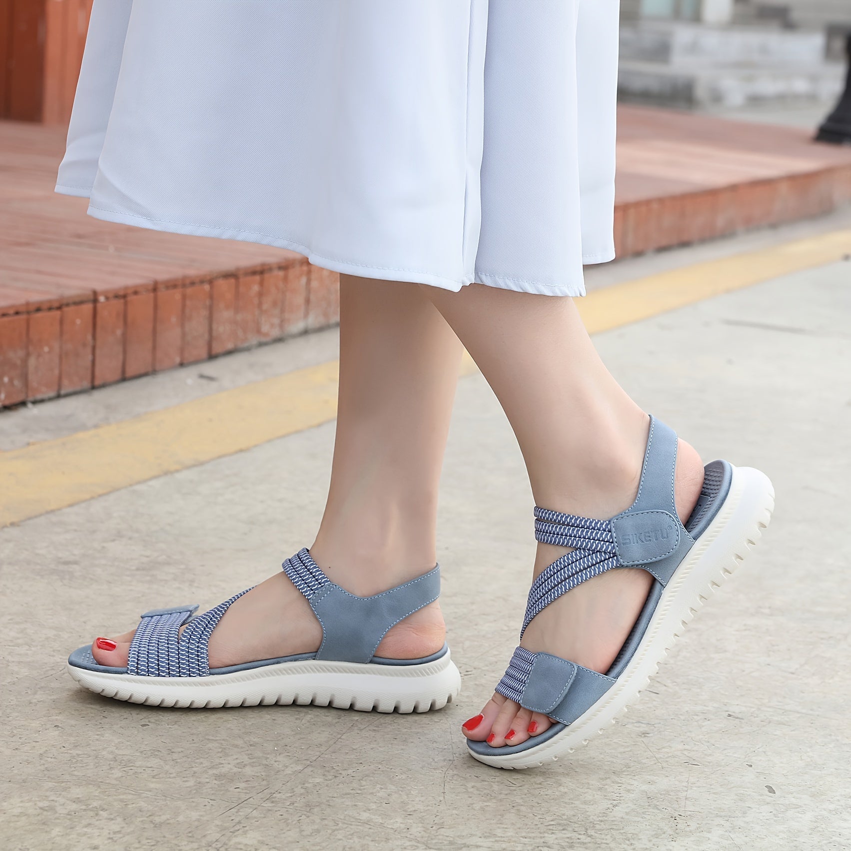 [Comfortable Sandals] Amazon's Lightweight Comfortable Women's Flat Sandals | Adjustable Ankle Strap, Breathable Open-Toe Design, Cushioned EVA Insole & Non-Slip MD Sole - Summer Casual Beach Shoes Beige/Black (EU 35-42), Decorative Metallic Accent &